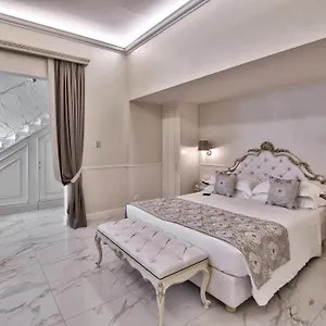 The Moon Boutique & Hotel